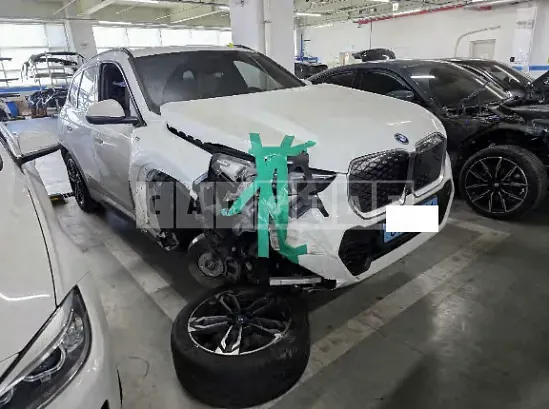 Photo 2 of 17: 2025 BMW iX1 xDrive30 — Korean insurance auction