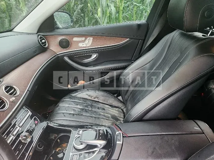 Photo 2 of 6: 2016 Mercedes-Benz E220 d, VIN WDDZF0EB0HA085868 — Korean insurance auction