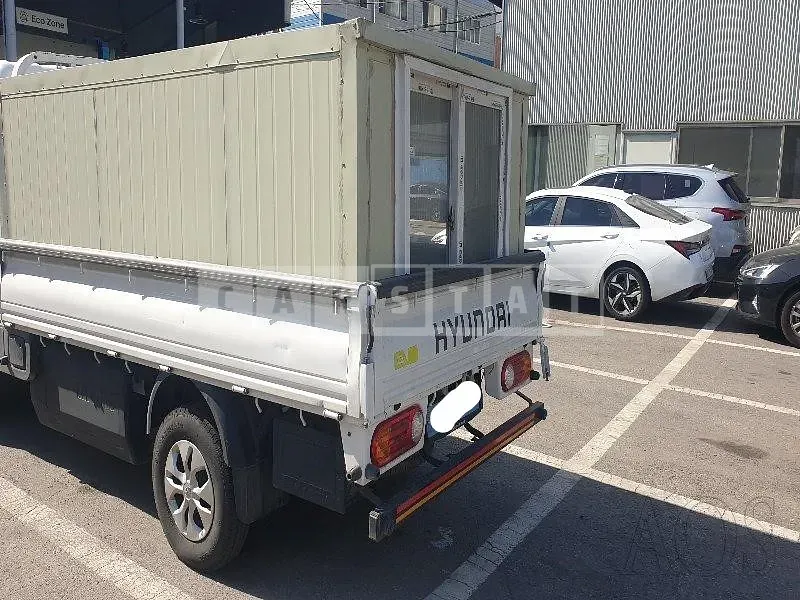Photo 2 of 11: 2021 Hyundai Potter 2 Institutes, VIN KMFZCZ7NFMU022345 — Korean insurance auction