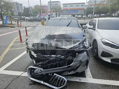 Photo 1 of 14: 2025 BMW 520i — Korean insurance auction