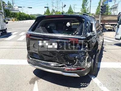 Photo 1 of 6: 2021 Kia Carnivals — Korean insurance auction