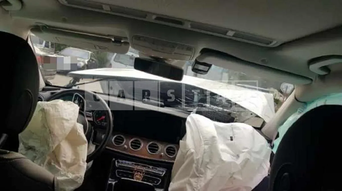 Photo 2 of 10: 2019 Mercedes-Benz E220 d 4Matic — Korean insurance auction