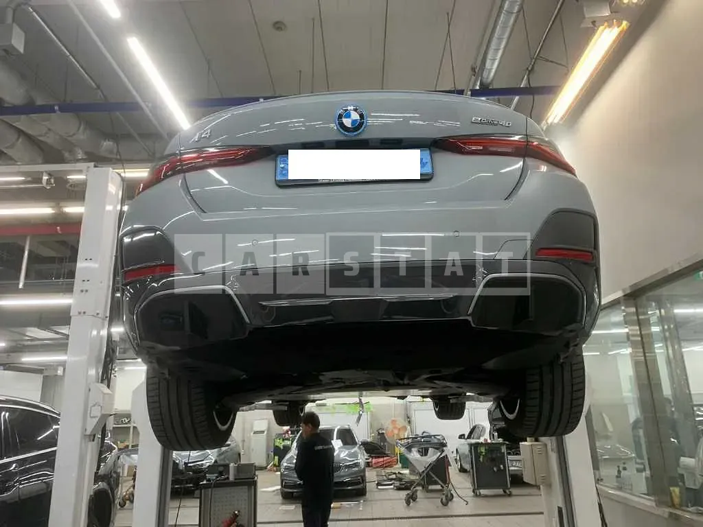 Photo 2 of 48: 2022 BMW i4, VIN WBY71AW04NFN19385 — Korean insurance auction