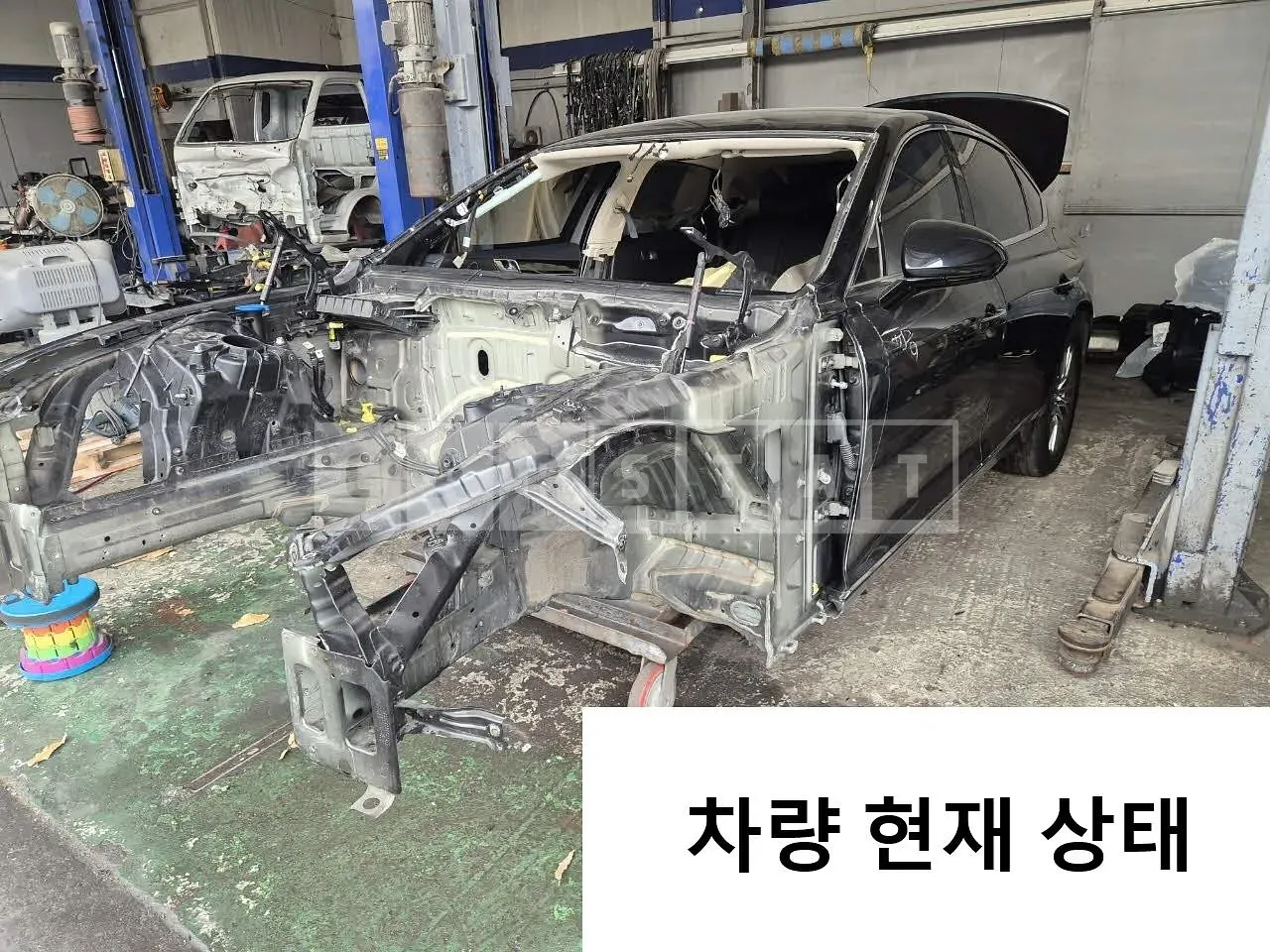 Photo 2 of 8: 2021 Genesis G80, VIN KMTGB41CDMU082887 — Korean insurance auction