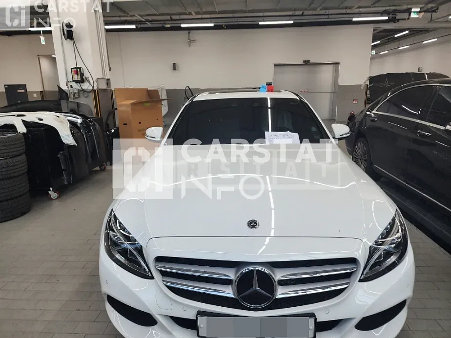 Photo 2 of 28: 2018 Mercedes-Benz C350e, VIN WDDWF4HB1JR401906 — Korean insurance auction