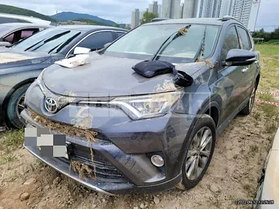 Photo 1 of 12: 2016 Toyota Skilled Yota RAV4 2WD — Korean insurance auction