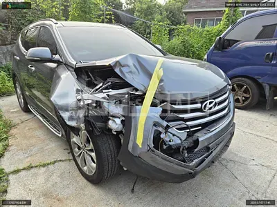 Photo 1 of 36: 2015 Hyundai Santa Fe, VIN KMHSW81UDFU485429 — Korean insurance auction