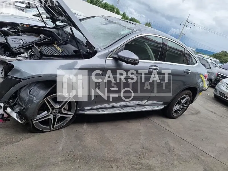 Photo 2 of 18: 2022 Mercedes-Benz GLC 300e, VIN W1N0J5DBXNG024304 — Korean insurance auction