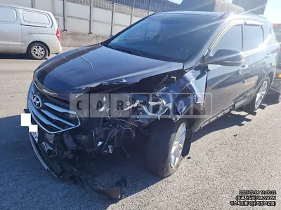 Photo 1 of 4: 2018 Hyundai Santa Fe — Korean insurance auction