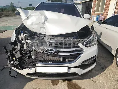 Photo 1 of 24: 2018 Hyundai Santa Fe, VIN KMHSW81UDJU822643 — Korean insurance auction
