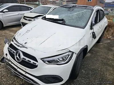 Photo 1 of 12: 2021 Mercedes-Benz GLA220 — Korean insurance auction