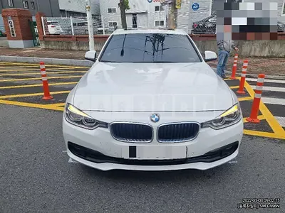 Photo 1 of 7: 2016 BMW 320d EfficientDynamics Edi, VIN WBA8D110XGK775204 — Korean insurance auction