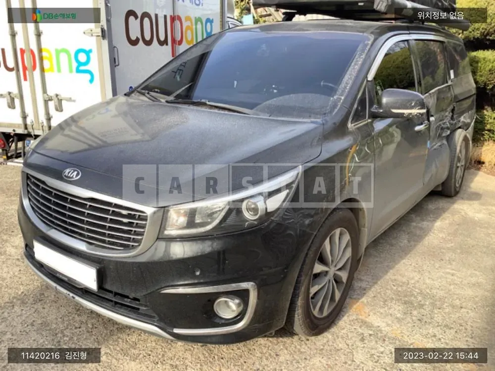 Photo 2 of 12: 2017 Kia Carnival, VIN KNAMB81ABHS301776 — Korean insurance auction