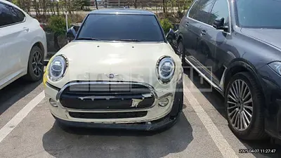 Photo 1 of 19: 2018 MINI Cooper — Korean insurance auction