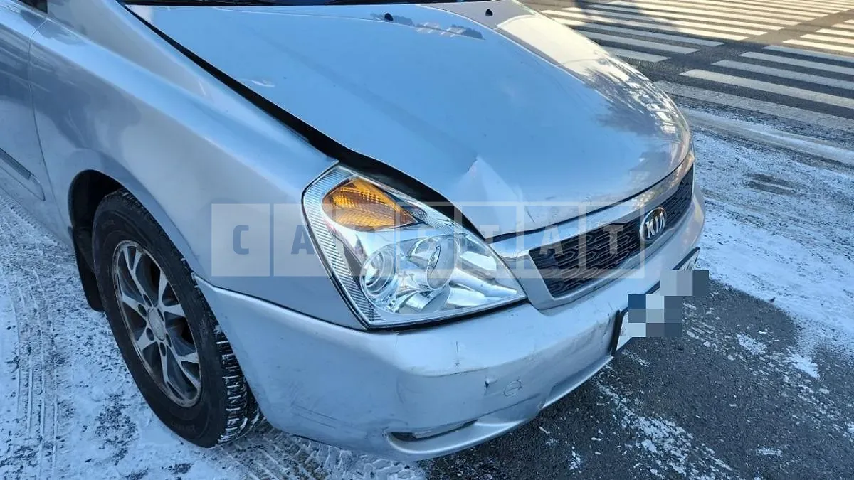 Photo 2 of 10: 2014 Kia Carnival 2.2 — Korean insurance auction