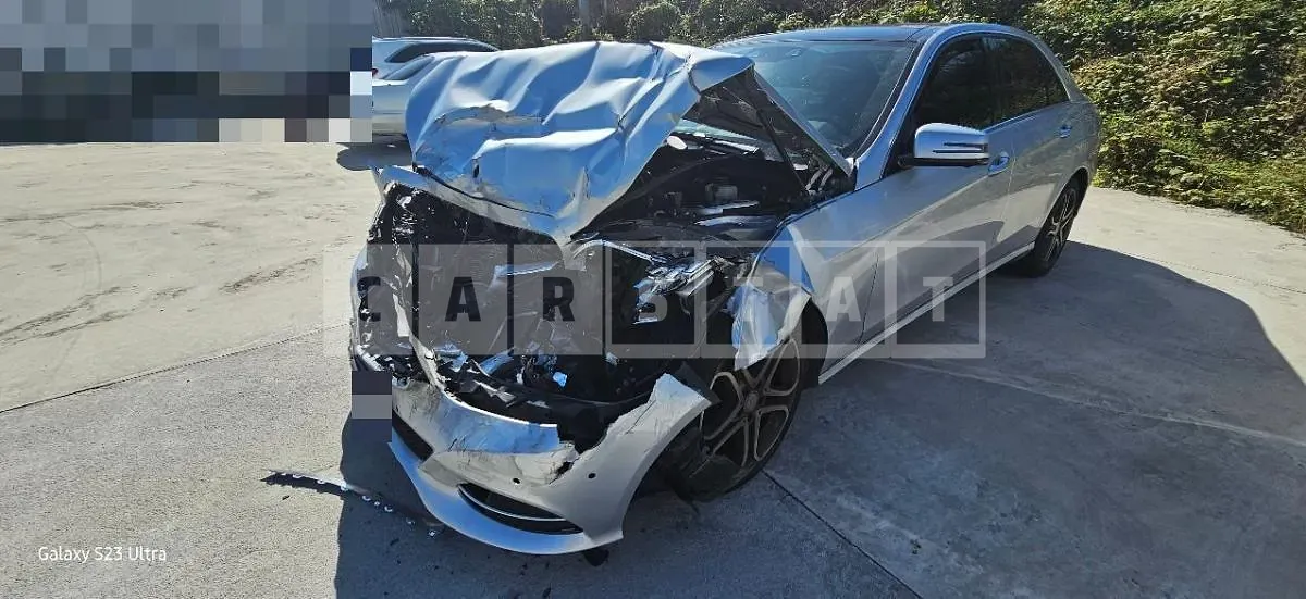 Photo 2 of 17: 2016 Mercedes-Benz E250 BlueTec 4Matic, VIN WDDHF9HBXGB275388 — Korean insurance auction