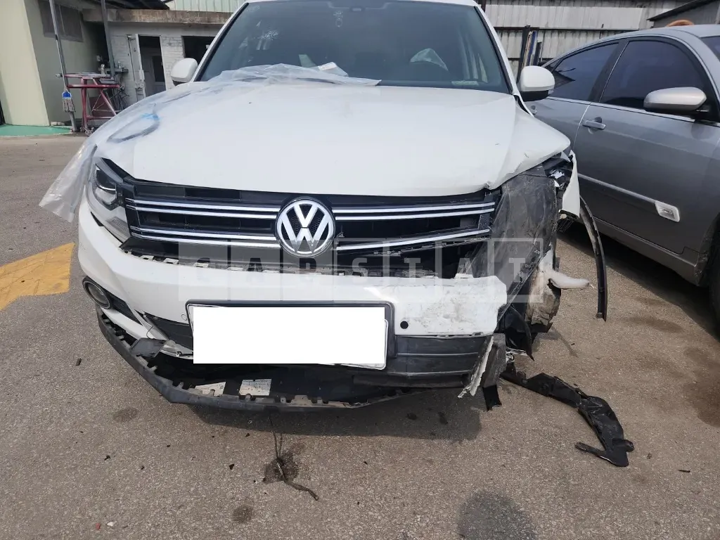 Photo 2 of 17: 2016 Volkswagen Tiguan 2.0 TDI BMT, VIN WVGZZZ5NZGW549095 — Korean insurance auction