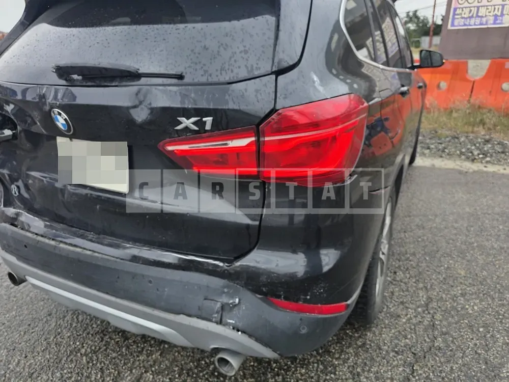 Photo 2 of 11: 2017 BMW X1 — Korean insurance auction