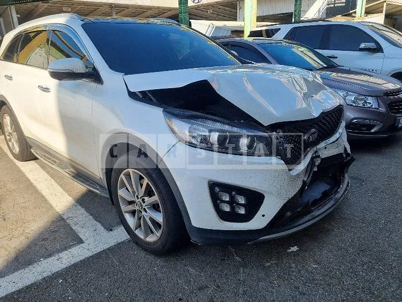 Photo 2 of 23: 2017 Kia Sorento, VIN KNAPK81ABHA355986 — Korean insurance auction