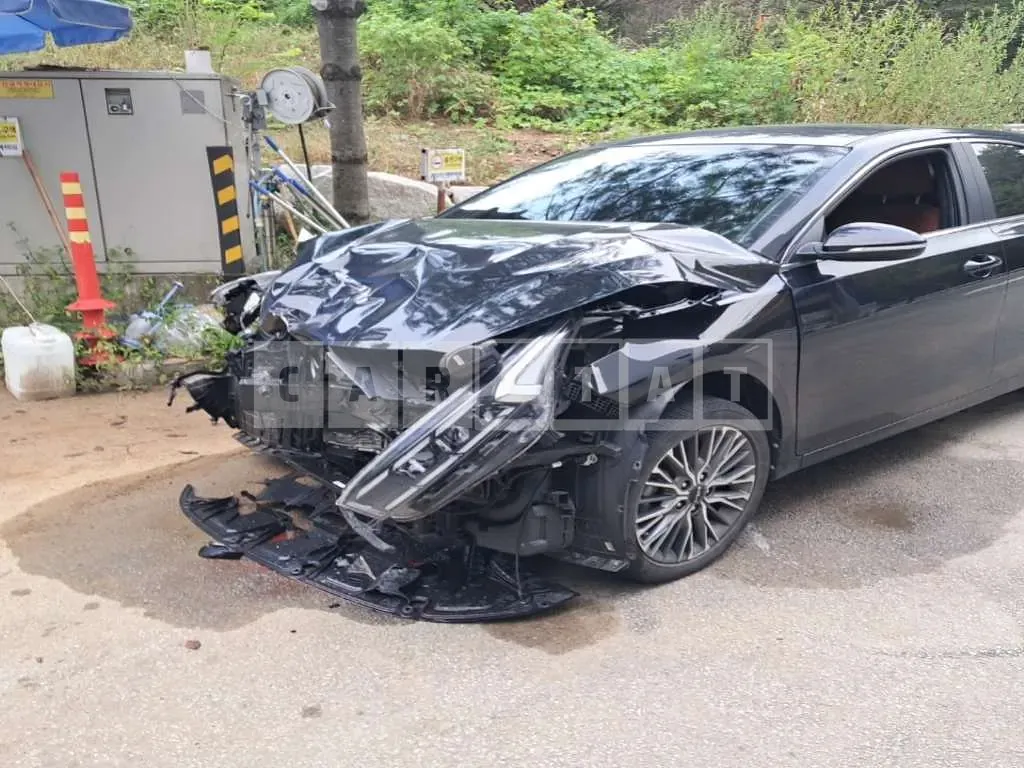 Photo 2 of 10: 2021 Kia Kz — Korean insurance auction
