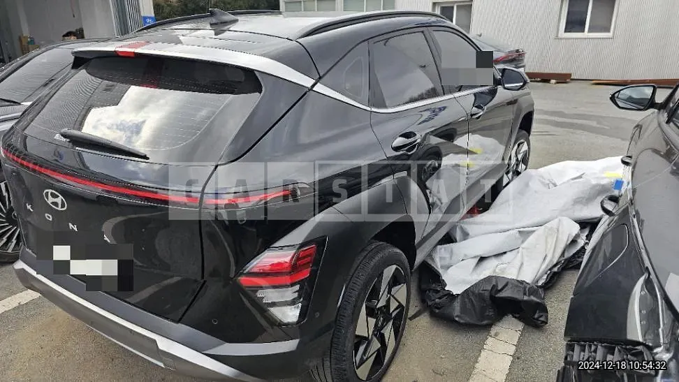 Photo 2 of 5: 2023 Hyundai Kona 1.6 — Korean insurance auction