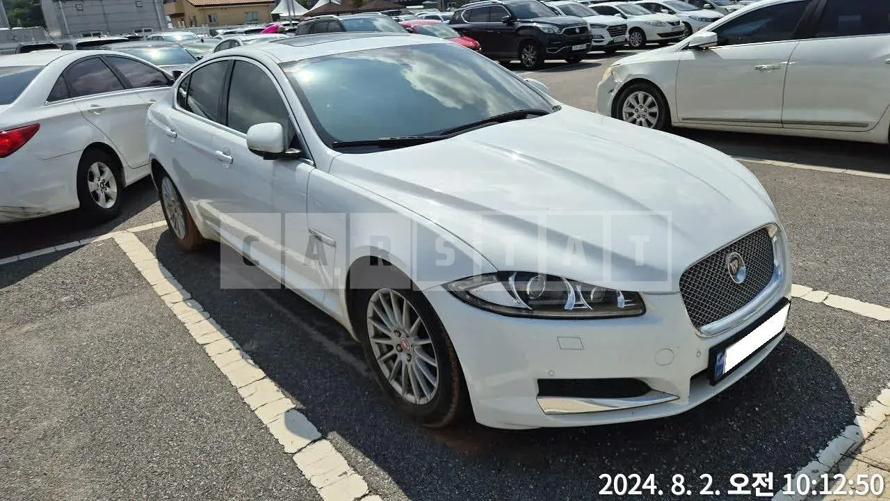 Photo 2 of 20: 2015 Jaguar XF 2.2d, VIN SAJAA05J0FDU67442 — Korean insurance auction