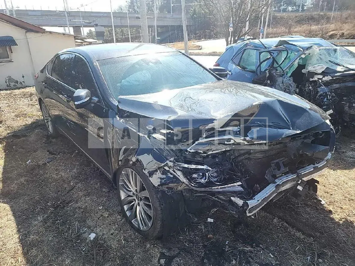 Photo 2 of 8: 2018 Genesis G80 — Korean insurance auction