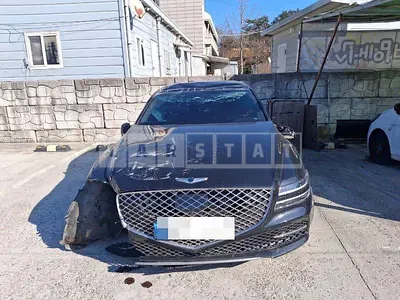 Photo 1 of 52: 2022 Genesis G80, VIN KMTGB41CDNU140915 — Korean insurance auction