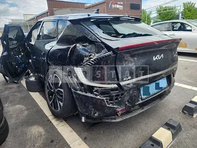 Photo 1 of 12: 2022 Kia EV6 Long Range — Korean insurance auction