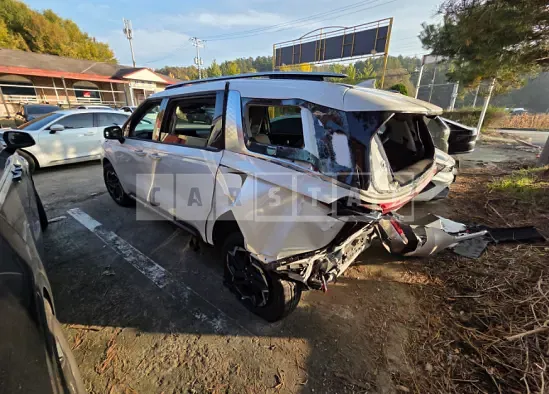 Photo 2 of 6: 2025 Kia Carnival — Korean insurance auction