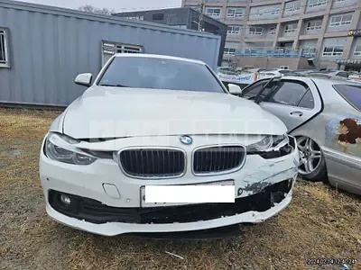 Photo 1 of 13: 2016 BMW 320d, VIN WBA8C5102GK463453 — Korean insurance auction
