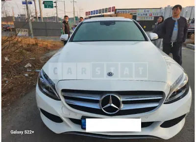 Photo 1 of 39: 2018 Mercedes-Benz C 220d — Korean insurance auction