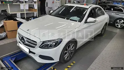 Photo 1 of 8: 2016 Mercedes-Benz C200, VIN WDDWF4CB2HF425344 — Korean insurance auction