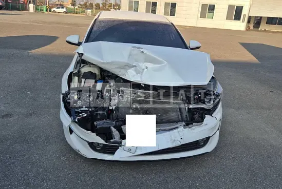 Photo 2 of 37: 2018 Kia K5, VIN KNAGS411BJA180246 — Korean insurance auction