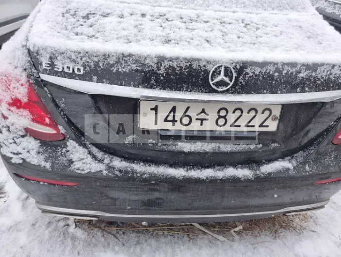 Photo 2 of 14: 2020 Mercedes-Benz E 300, VIN W1KZF4JB6LA761259 — Korean insurance auction