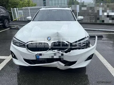 Photo 1 of 10: 2023 BMW 320i — Korean insurance auction