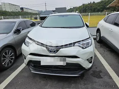Photo 1 of 18: 2017 Toyota RAV4 Hybrid — Korean insurance auction