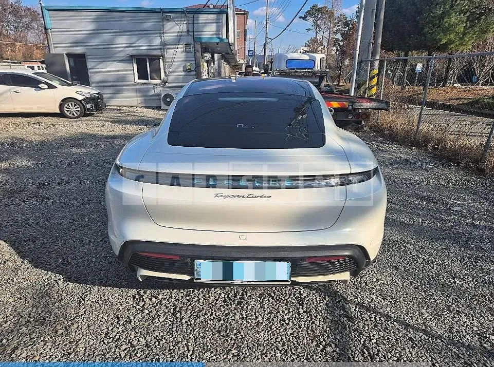 Photo 2 of 34: 2021 Porsche Taycan — Korean insurance auction