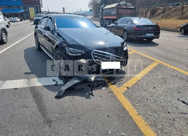 Photo 2 of 50: 2023 Mercedes-Benz S 500 4Matic, VIN W1K6G6DBXPA202794 — Korean insurance auction