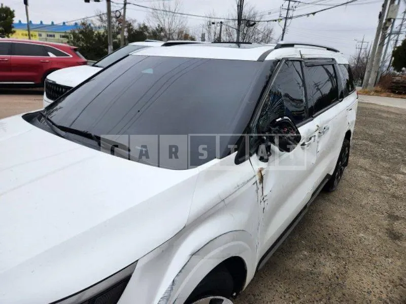 Photo 2 of 19: 2022 Kia Carnival, VIN KNANE81BBPS240979 — Korean insurance auction