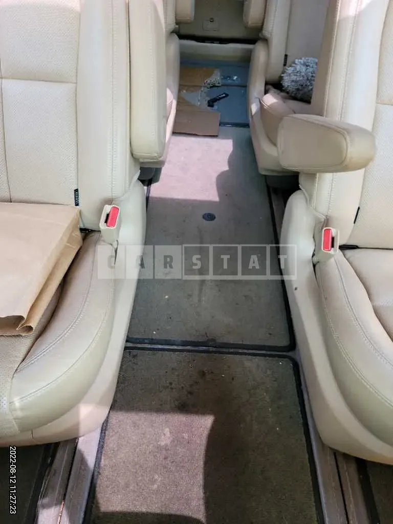 Photo 2 of 13: 2019 Kia Carnival, VIN KNAME81ABKS483873 — Korean insurance auction