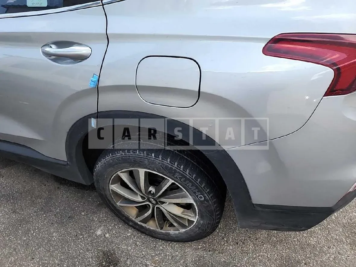 Photo 2 of 27: 2018 Hyundai Santa Fe TM 4WD — Korean insurance auction