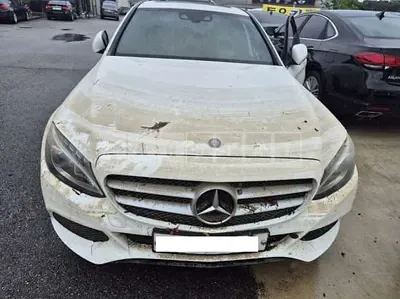 Photo 1 of 9: 2017 Mercedes-Benz C 200 — Korean insurance auction