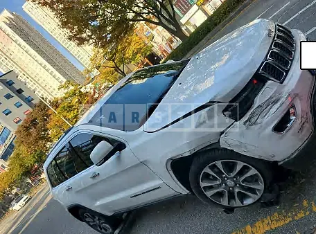 Photo 2 of 13: 2018 Jeep Straw Grand Cherokee, VIN 1C4RJFBG0JC172921 — Korean insurance auction