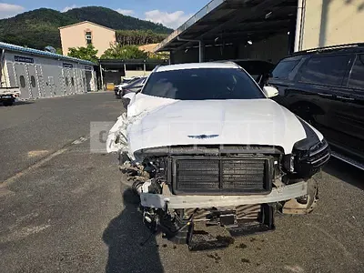 Photo 1 of 32: 2022 Genesis GV70 — Korean insurance auction