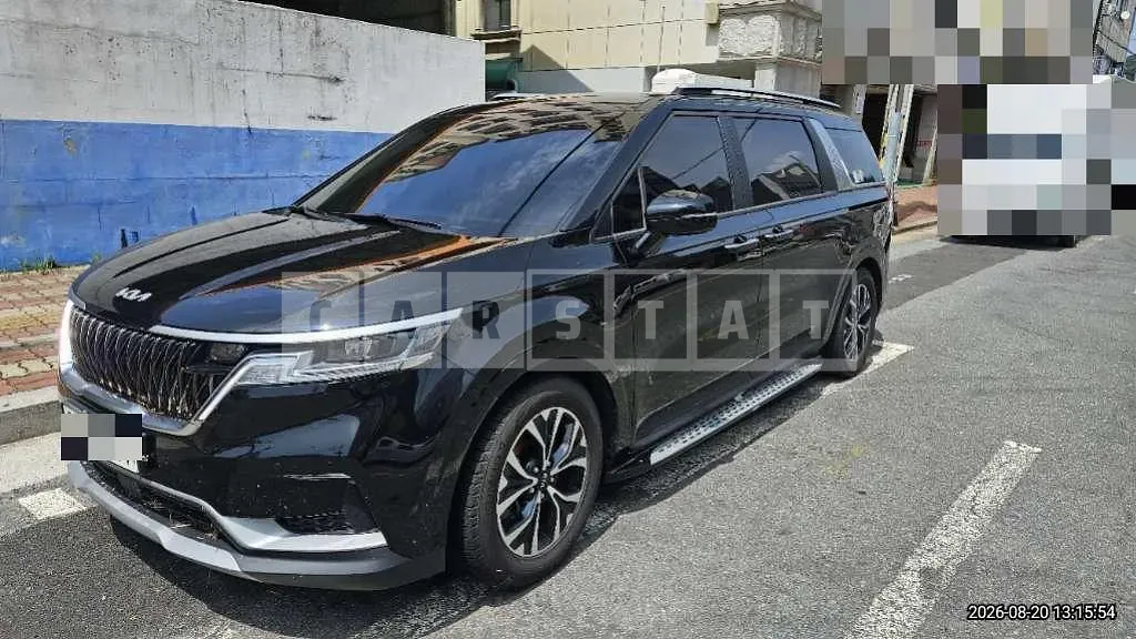 Photo 2 of 8: 2021 Kia Carnival 2.2 — Korean insurance auction