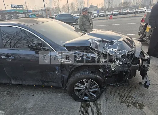 Photo 2 of 13: 2020 Kia K5, VIN KNAGS416BLA354921 — Korean insurance auction