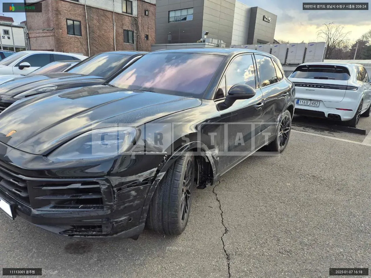 Photo 2 of 33: 2024 Porsche Cayenne, VIN WP1AA29Y1RDA14547 — Korean insurance auction