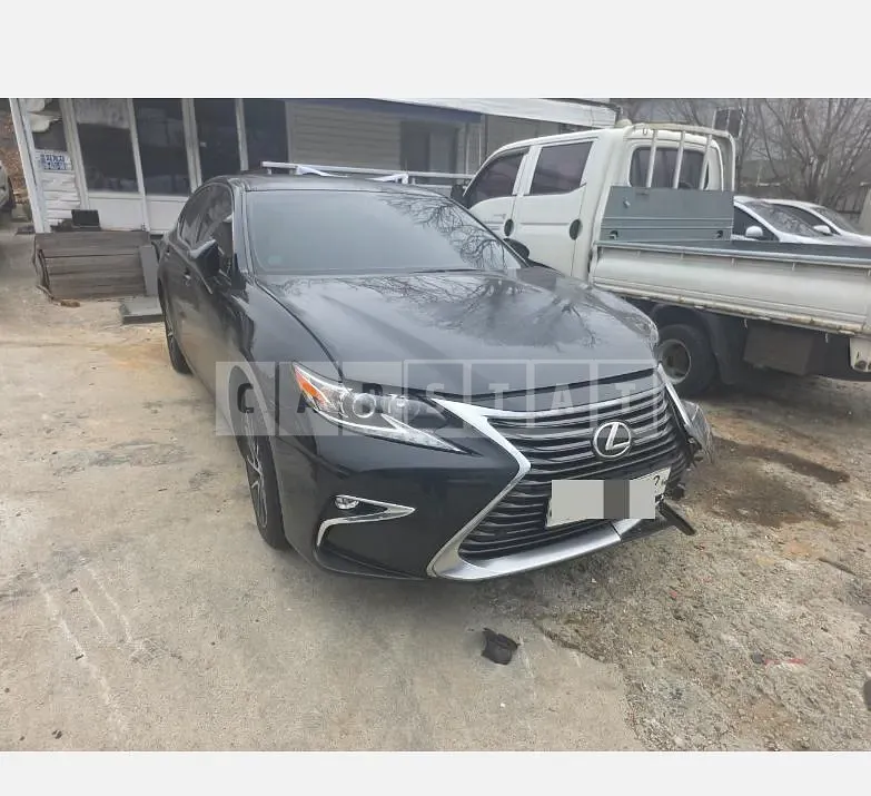 Photo 2 of 9: 2016 Lexus ES350 — Korean insurance auction