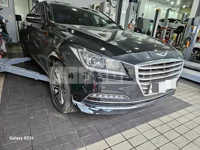 Photo 1 of 14: 2015 Genesis 330 — Korean insurance auction